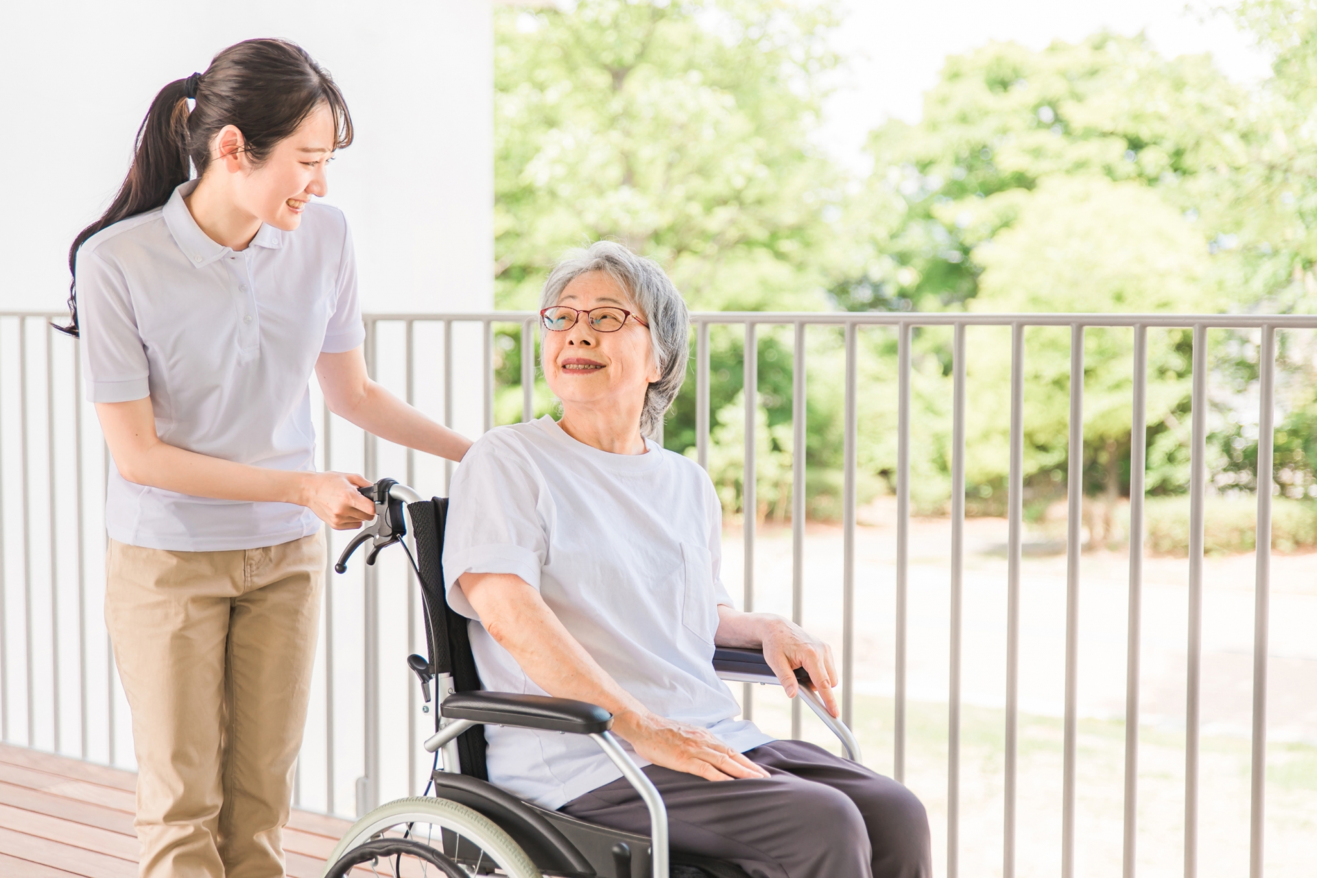 介助